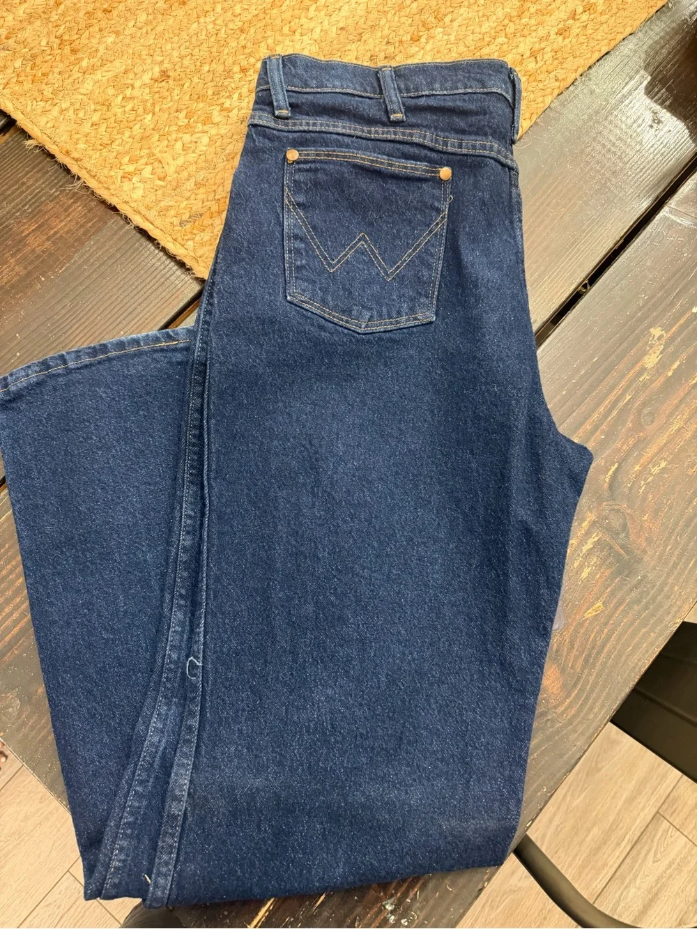 Wrangler Men's Dark Blue Relaxed Fit Jeans